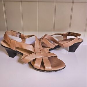 Softspots Stappy Sandal Short Heel